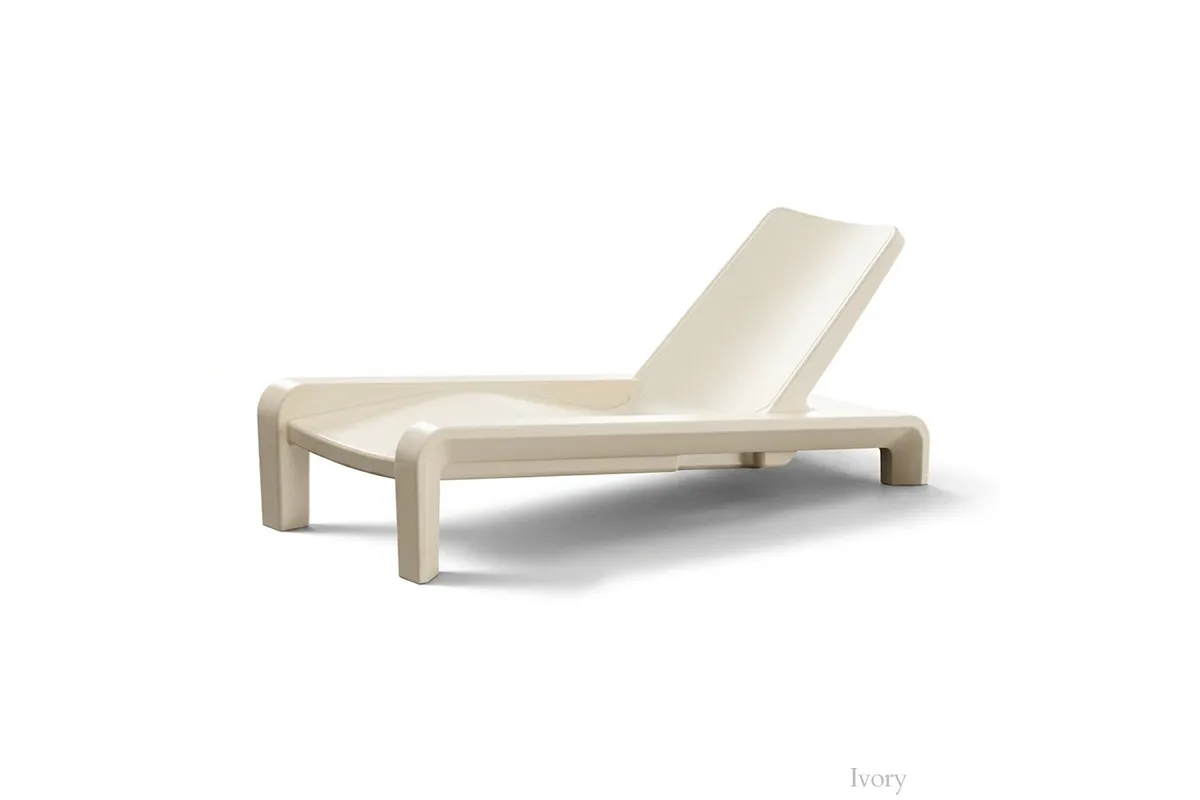 deck chaise lounge ivory.webp deck chaise lounge ivory.webp