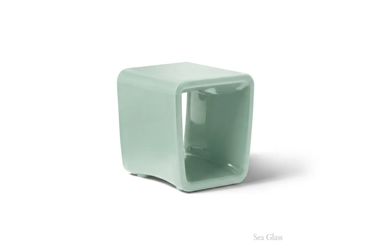 loop table sea glass.webp loop table sea glass.webp