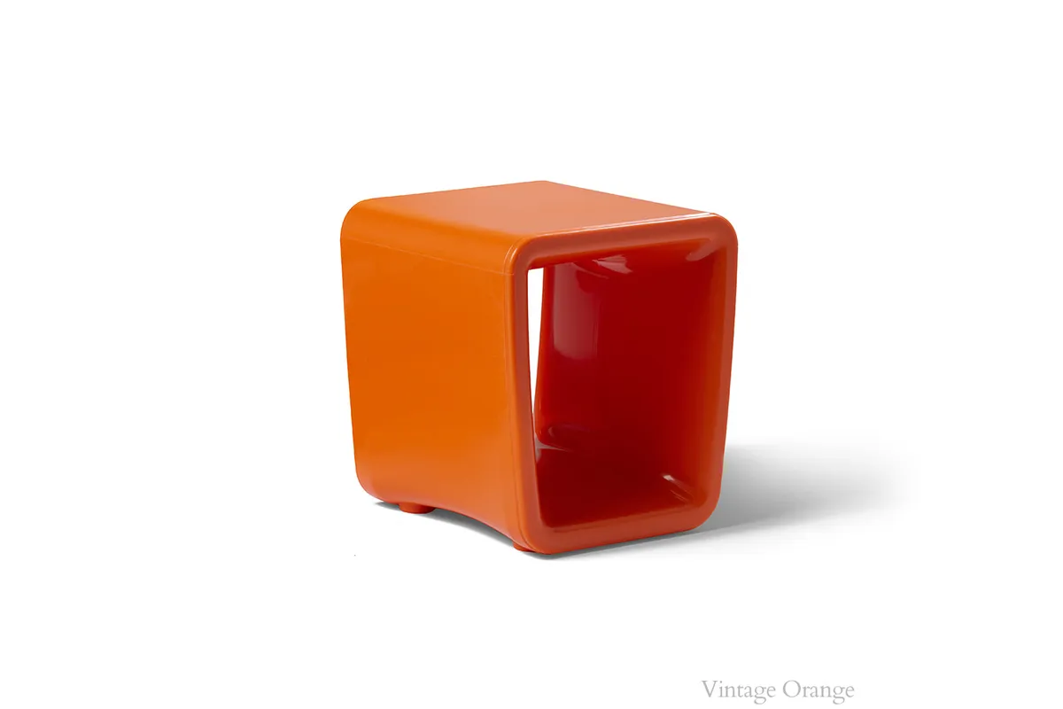 loop table vintage orange.webp loop table vintage orange.webp